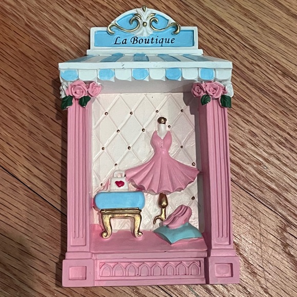 Miniature boutique - Picture 1 of 3